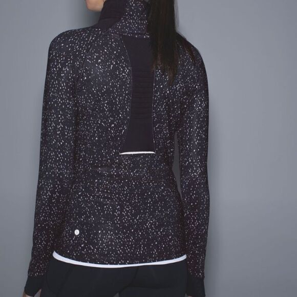 Lululemon Go The Distance 1/2 Zip Pullover - Picture 5 of 8